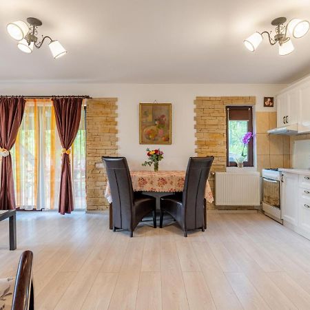 Casuta Cu Trandafiri Otel Slănic Dış mekan fotoğraf