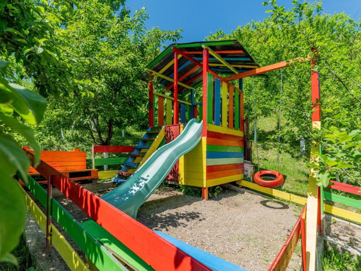 Casuta Cu Trandafiri Otel Slănic Dış mekan fotoğraf